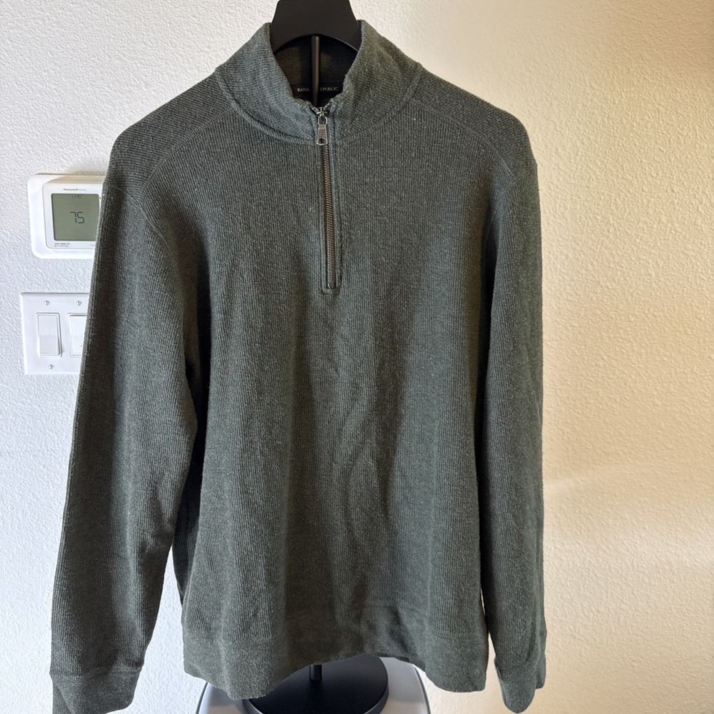 Banana Republic Men's 1/4 Zip Sweater Dark Green Size Medium